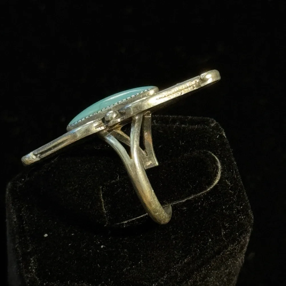 Vintage Native American Turquoise Sterling Silver Ring Size 7.75